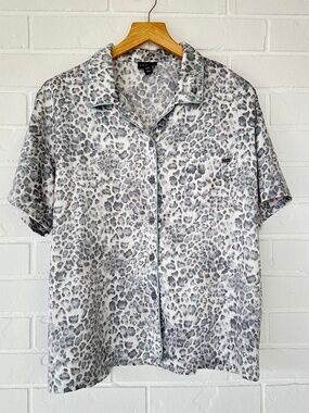 Tahari Neutral Leopard print Satin Pajama set size medium